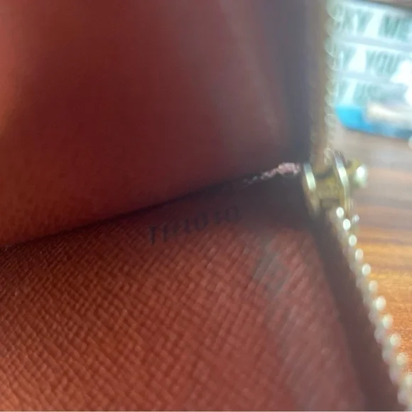 Louis Vuitton, Sarah Monogram Wallet with COA and unbranded dust bag.